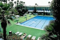 Anaheim Plaza Hotel & Suites